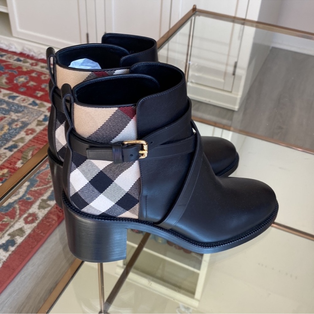 Authentic Burberry Ankle Boots - Picture 5 of 15